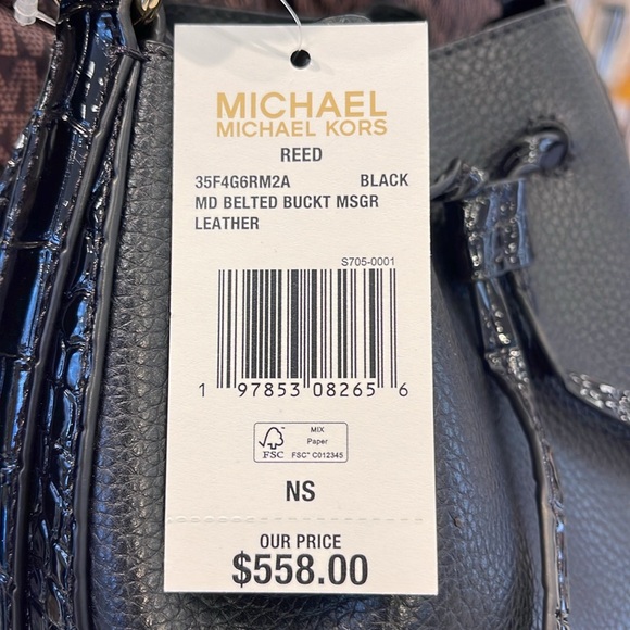 MICHAEL KORS 
Reed Medium Pebbled Leather Belted Bucket Messenger Satchel Crossb - Picture 13 of 16